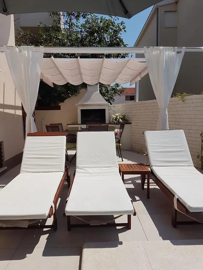 Appartement Apartmani Ana Kaštela Kroatië