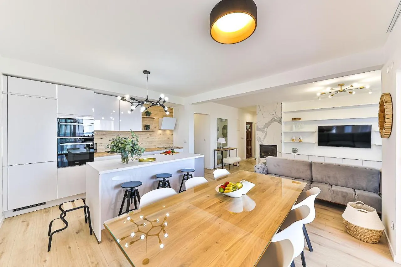 Apartmani Ana Kastela